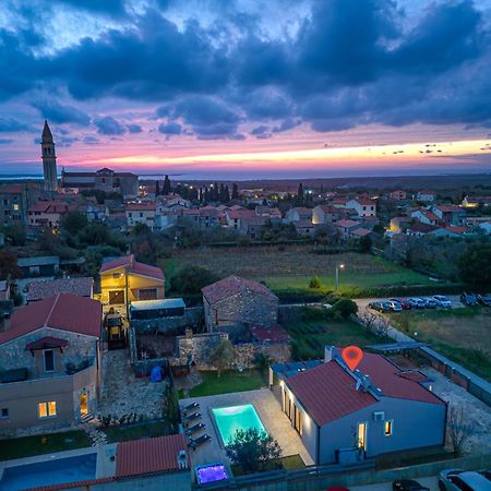 Bobo Family House With Pool Villa Воднян Екстериор снимка